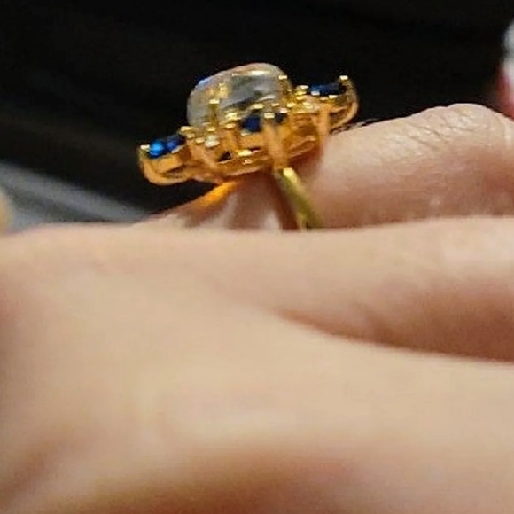 Ring - Picture 2 of 3